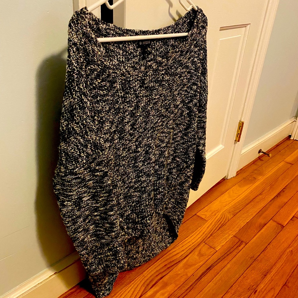 Off the shoulder hi low seater